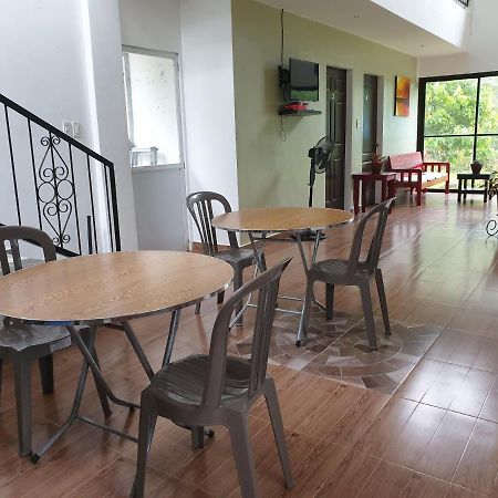 Pentaqua -Dineros Guest House Irosin Екстер'єр фото