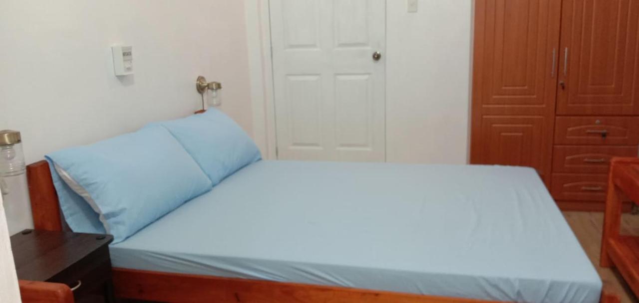 Pentaqua -Dineros Guest House Irosin Екстер'єр фото